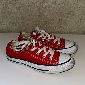 Red Converse Size 8